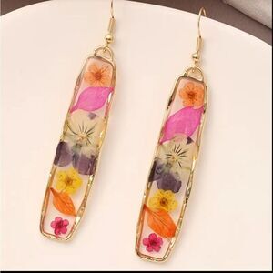 Pressed Flower Resin Drop Earrings